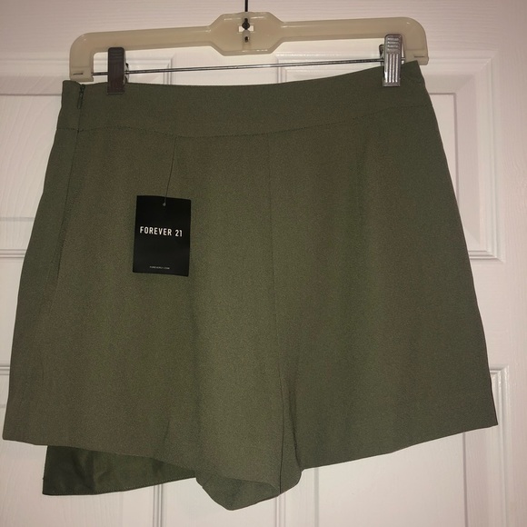 Skort - Picture 3 of 3